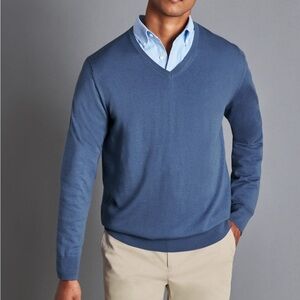 Grafton, size M, Cotton and Cashmere blue long sleeve pullover, V Neck
